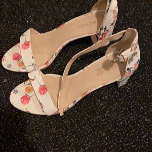 White floral heels